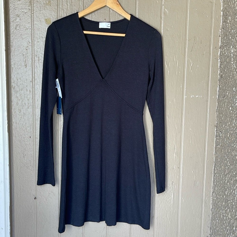 Aritzia Wilfred Free April black noir dress